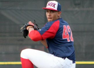 Daniel Espino lanza sesión de bullpen en campo de entrenamientos de Cleveland