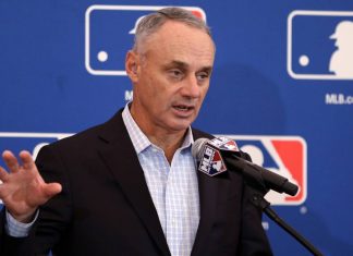 MLB RECHAZA PROPUESTA DE 114 JUEGOS DEL SINDICATO DE PELOTEROS.