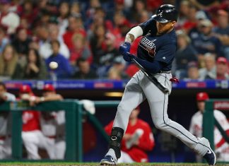 Estacazo de dos carreras de Johan Camargo frente a Masahiro Tanaka