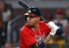 Johan Camargo batea dos imparables frente a Boston