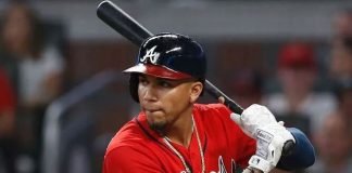 Johan Camargo batea dos imparables frente a Boston