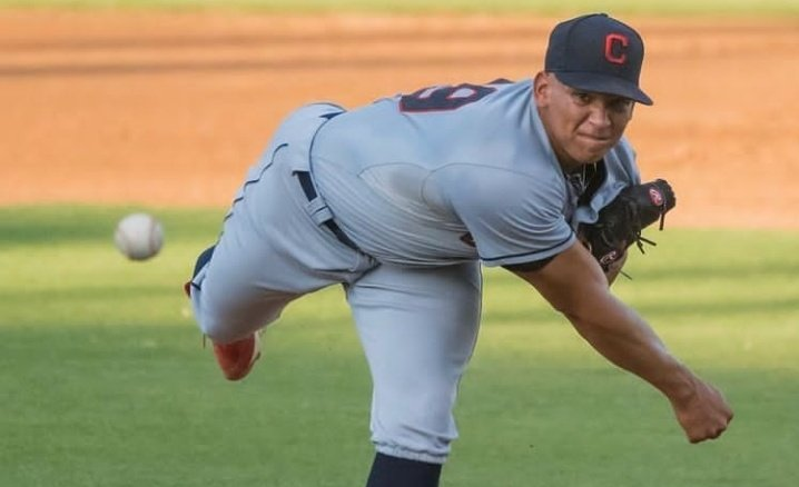 Daniel Espino entrenando en la temporada baja para aumentar resistencia