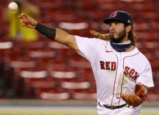 Jonathan Araúz es llamado al roster de MLB de los Boston Red Sox