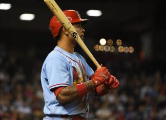 Edmundo Sosa continúa aprovechando su oportunidad