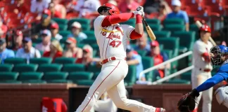 Iván Herrera hace historia al conecta el primer cuadrangular de su carrera